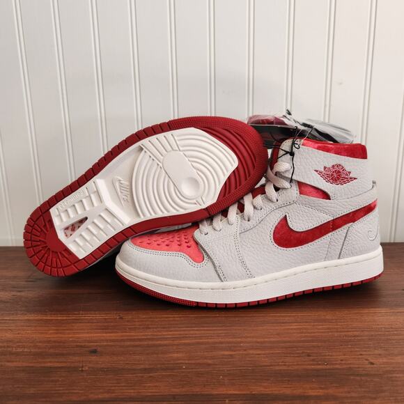 Air Jordan 1 Size 8 Zoom Comfort 2 High Valentine's Day New - Picture 10 of 13